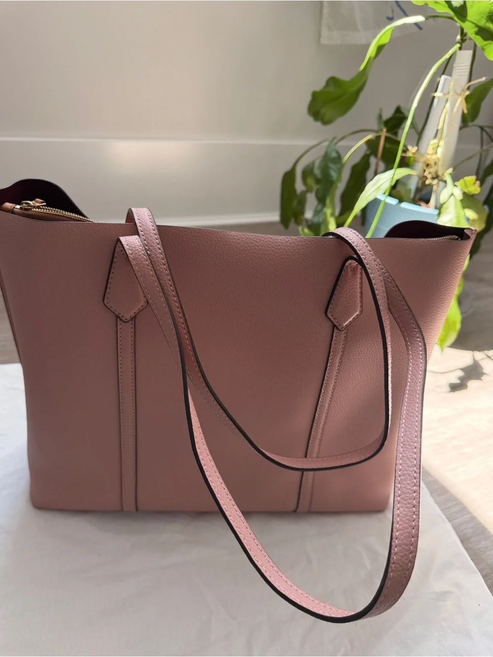 Tory Burch Perry Triple-Compartment Tote Bag in Pink Leather